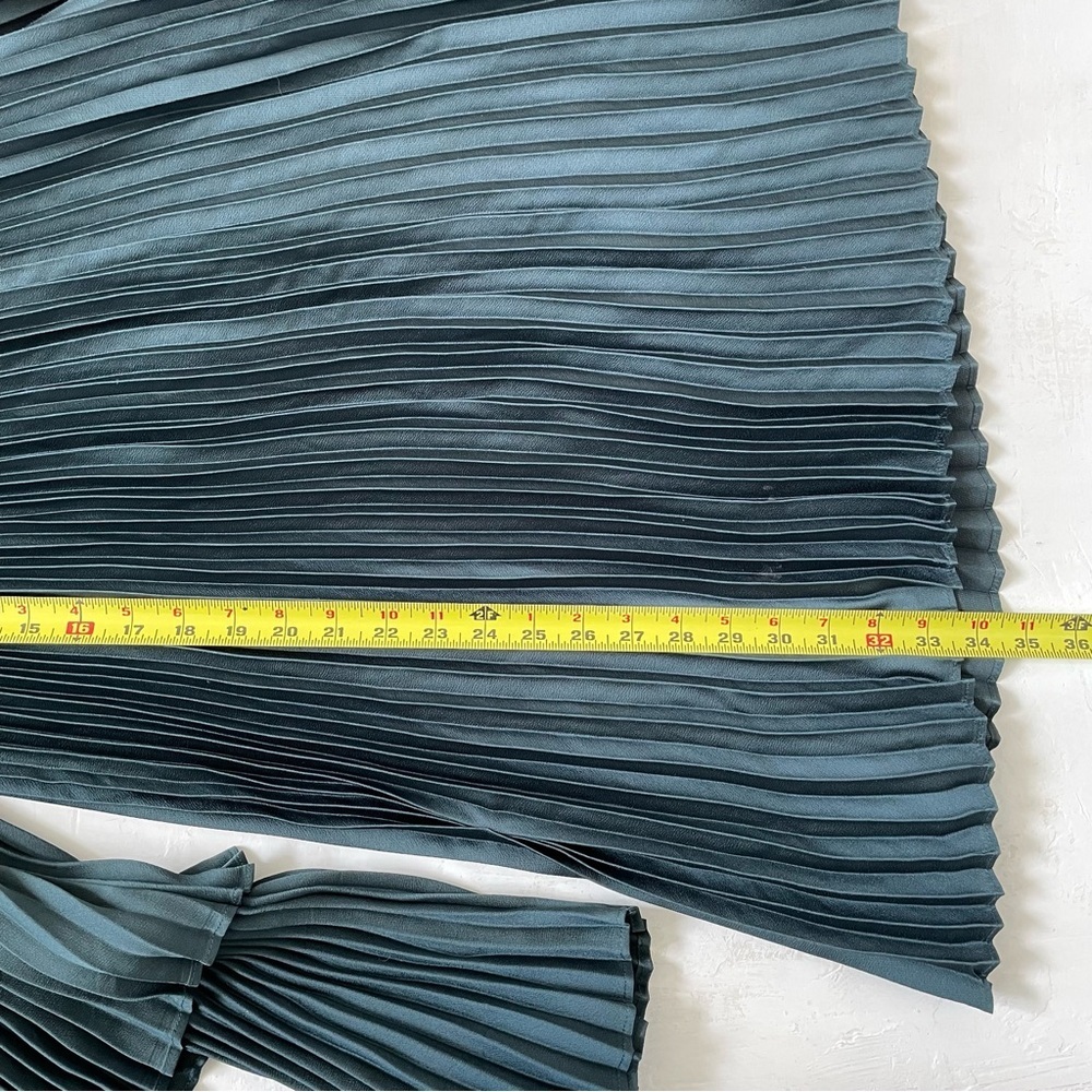 Keepsake Off The Shoulder Dress Pleats Mini  Dress Bottle Green Size M - Picture 9 of 10